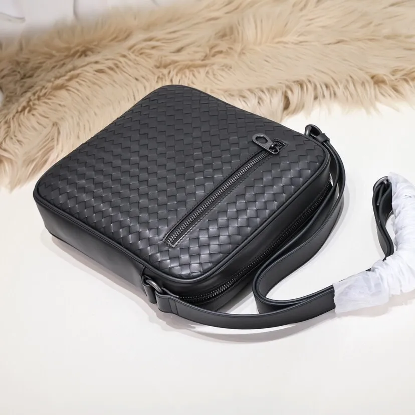 All categories 💚 Top version men’s bags 💚 BV 2024 new BV crossbody bag